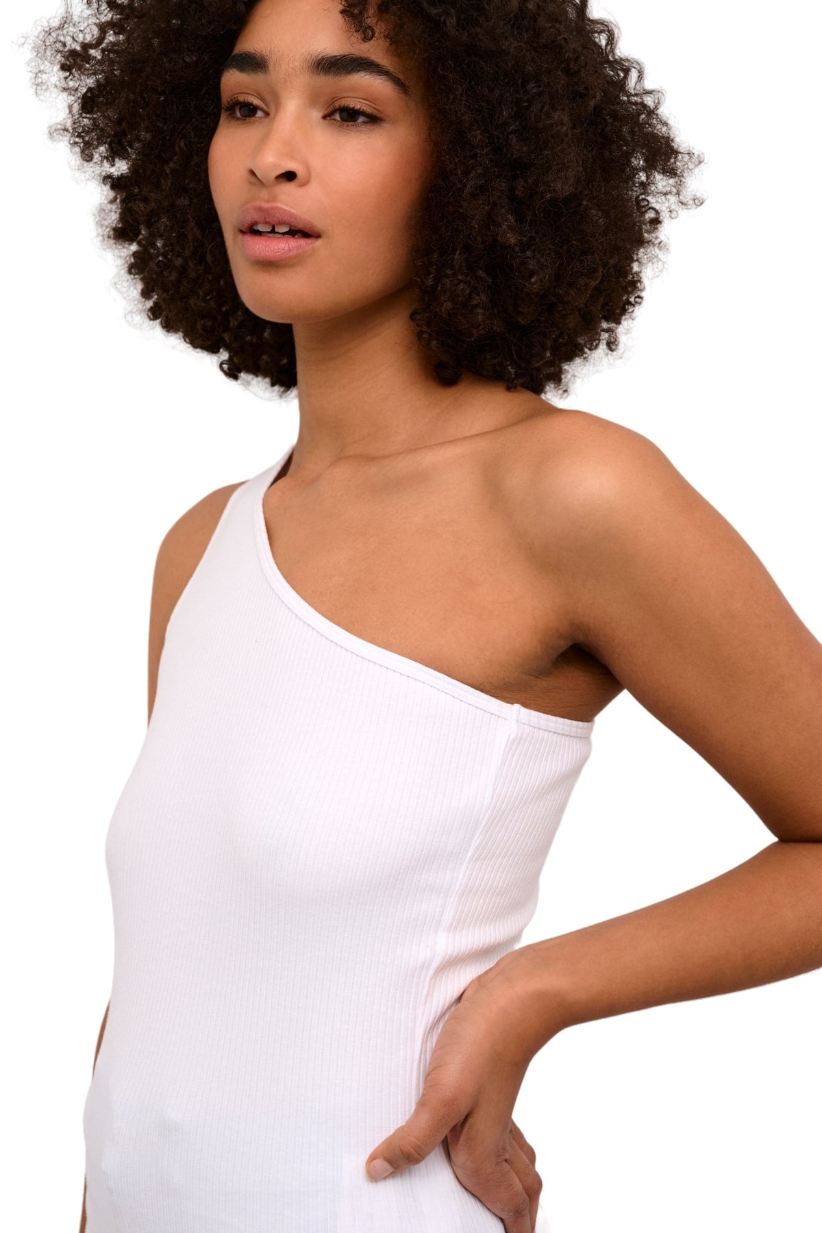 Kaffe Kapia White One Shoulder Geripptes Top – Figurbetont Ärmellos Asymmetrisch | Damen