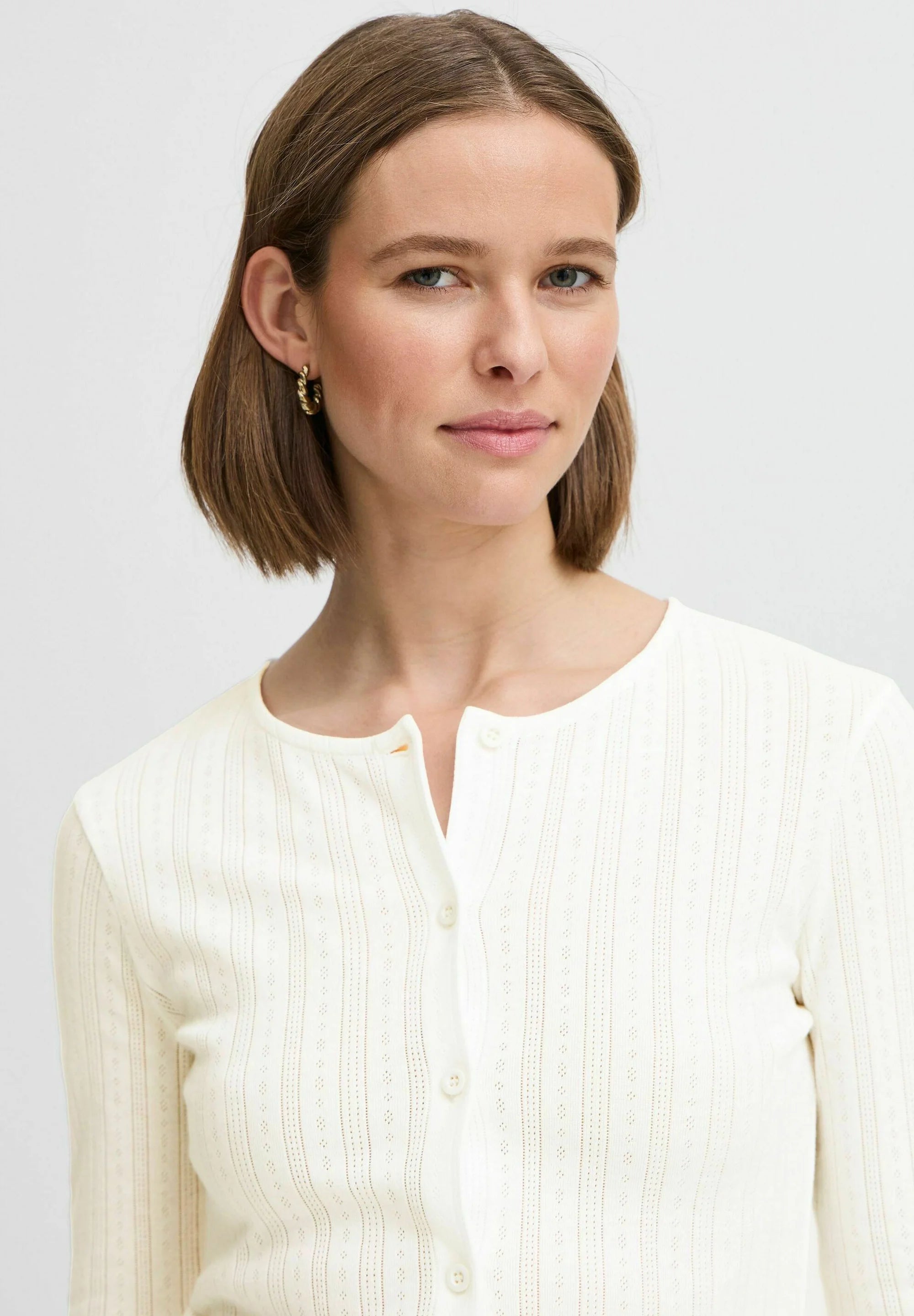 b.young Byunica Pointelle Strickjacke - Off White