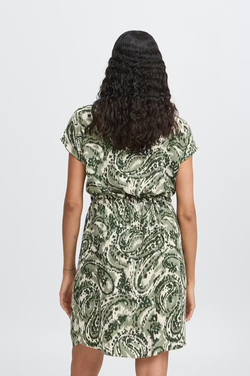 b.young BYMMJOELLA Kleid - Grünes Paisley-Muster