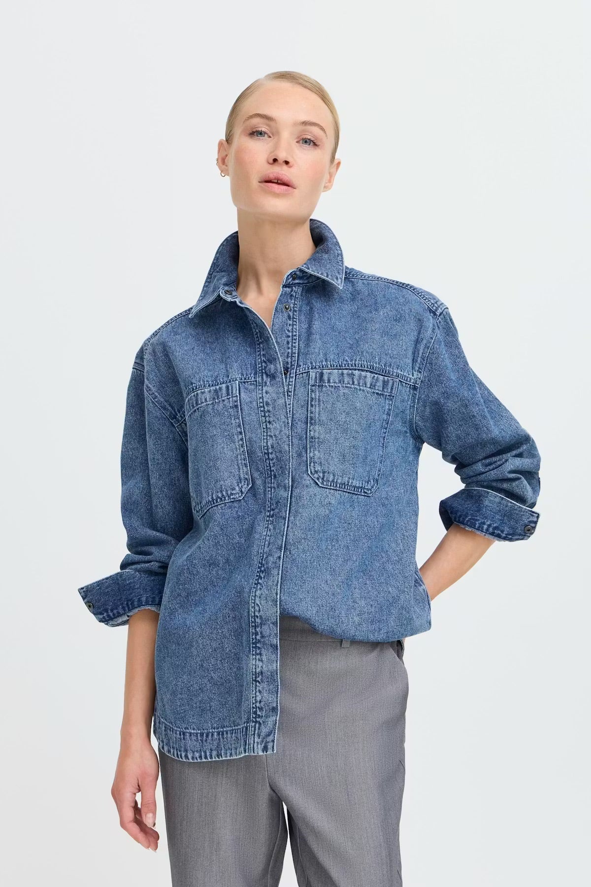 b.young Bykapuca Oversize-Jeanshemd – Mittelblau