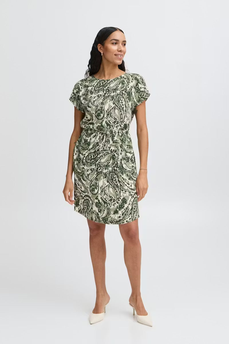 b.young BYMMJOELLA Kleid - Grünes Paisley-Muster