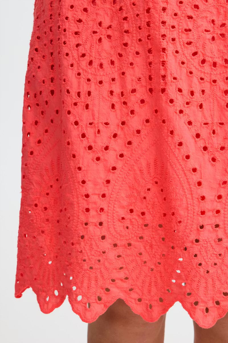 Sorbet Milea schulterfreies Kleid mit Lochstickerei – Korallenrosa