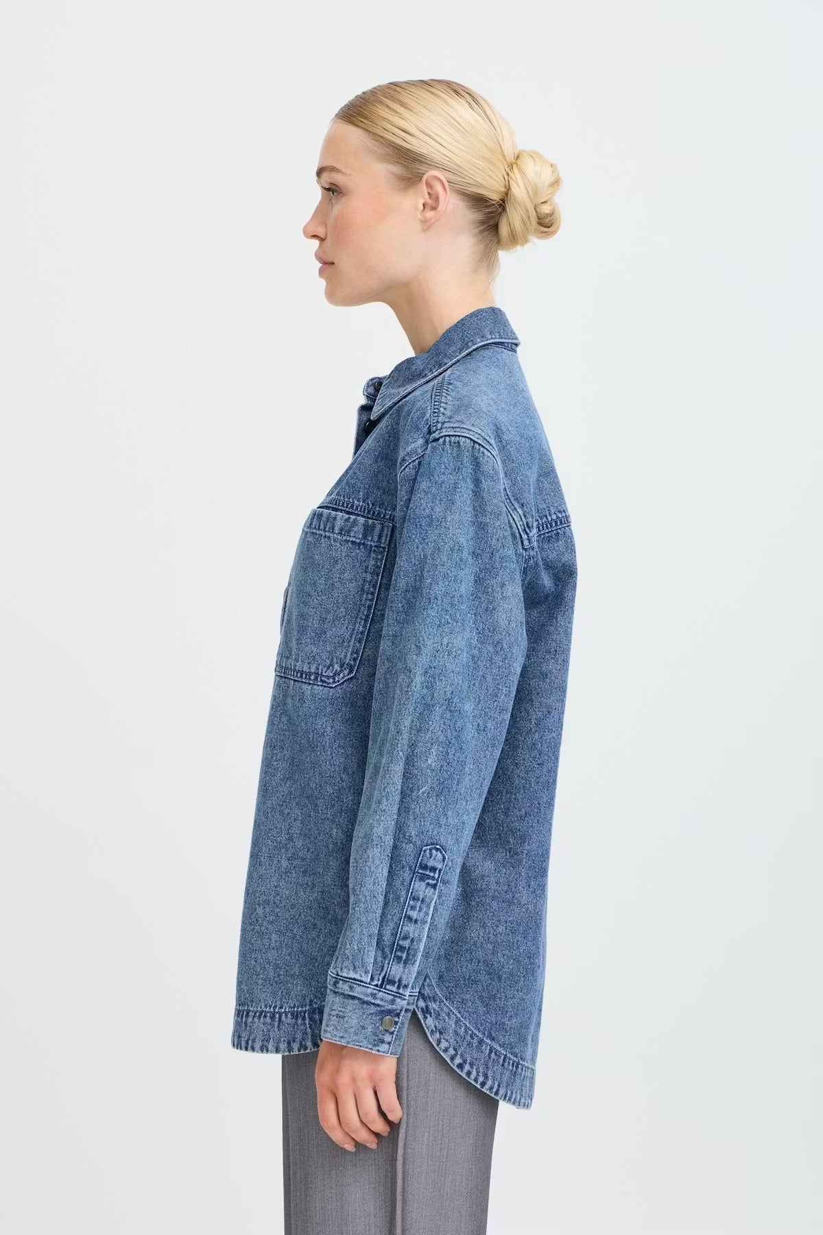 b.young Bykapuca Oversize-Jeanshemd – Mittelblau