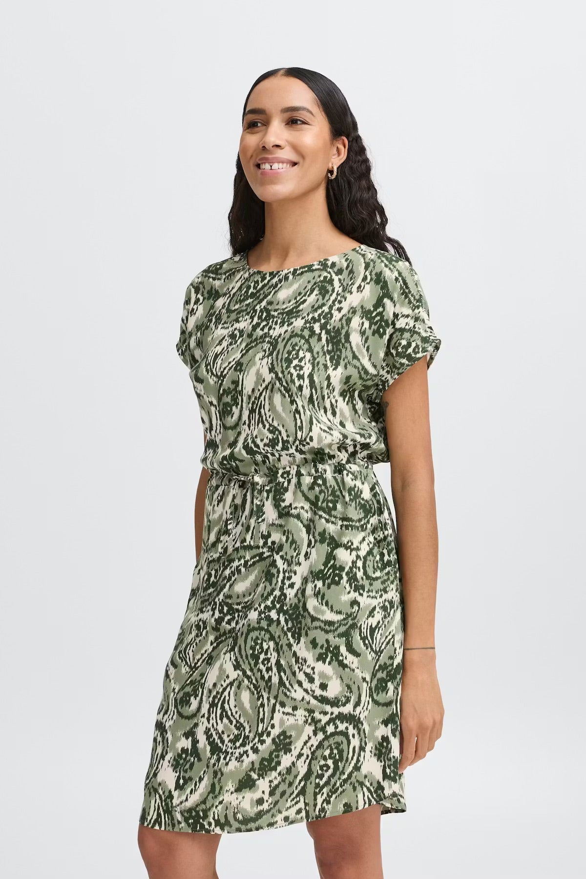 b.young BYMMJOELLA Kleid - Grünes Paisley-Muster