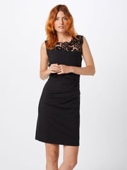 Kaffe India Vivi schwarzes Spitzenkleid mit Illusionsausschnitt und gerafftem Bodycon-Midi-Kleid – Ärmellos, Knielang | Damen