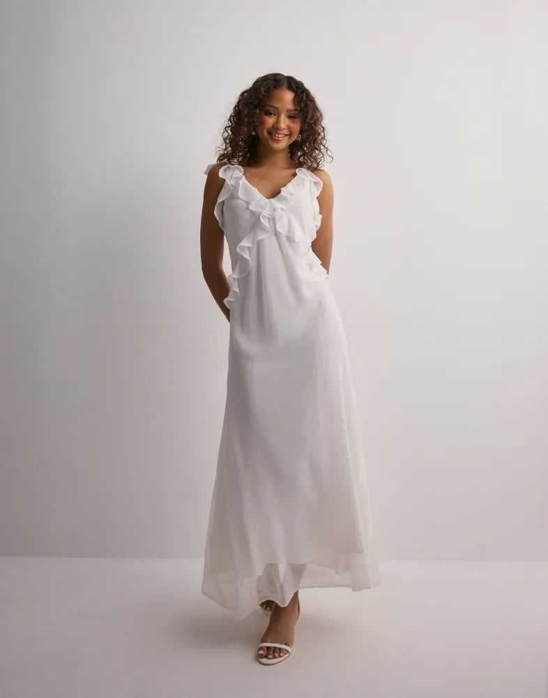 Neo Noir Dara Weißes Chiffon-Maxikleid mit V-Ausschnitt und Rüschen – Ärmellos | Damen