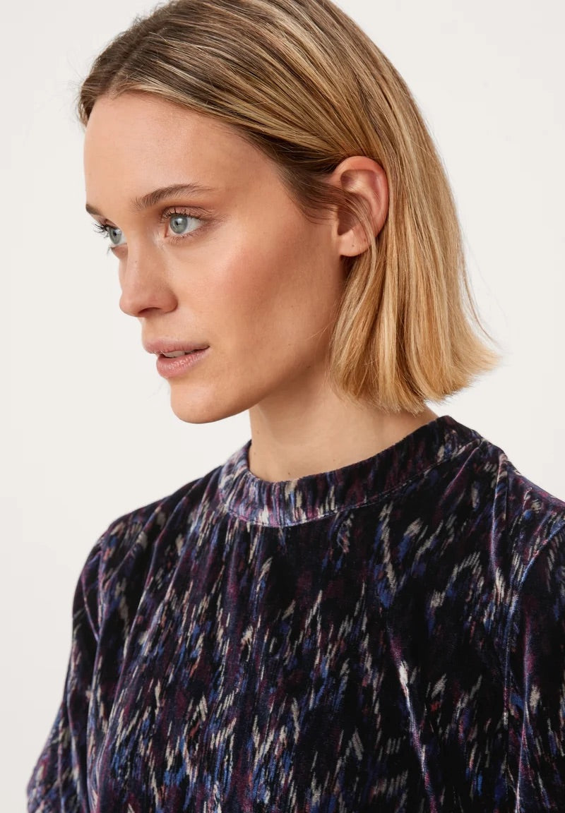 s.Oliver Bluse mit abstraktem Print – Marineblau, Beige & Lila