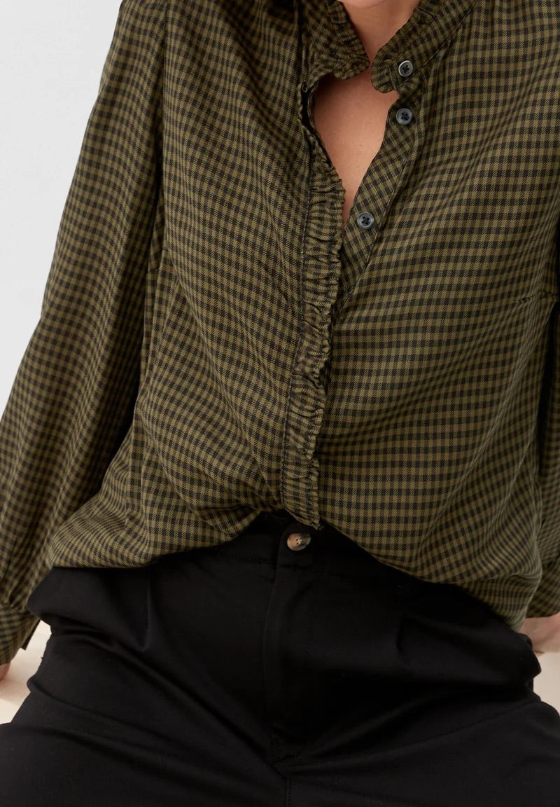 s.Oliver Bluse mit Vichy-Karo und Rüschenkragen - Evergreen