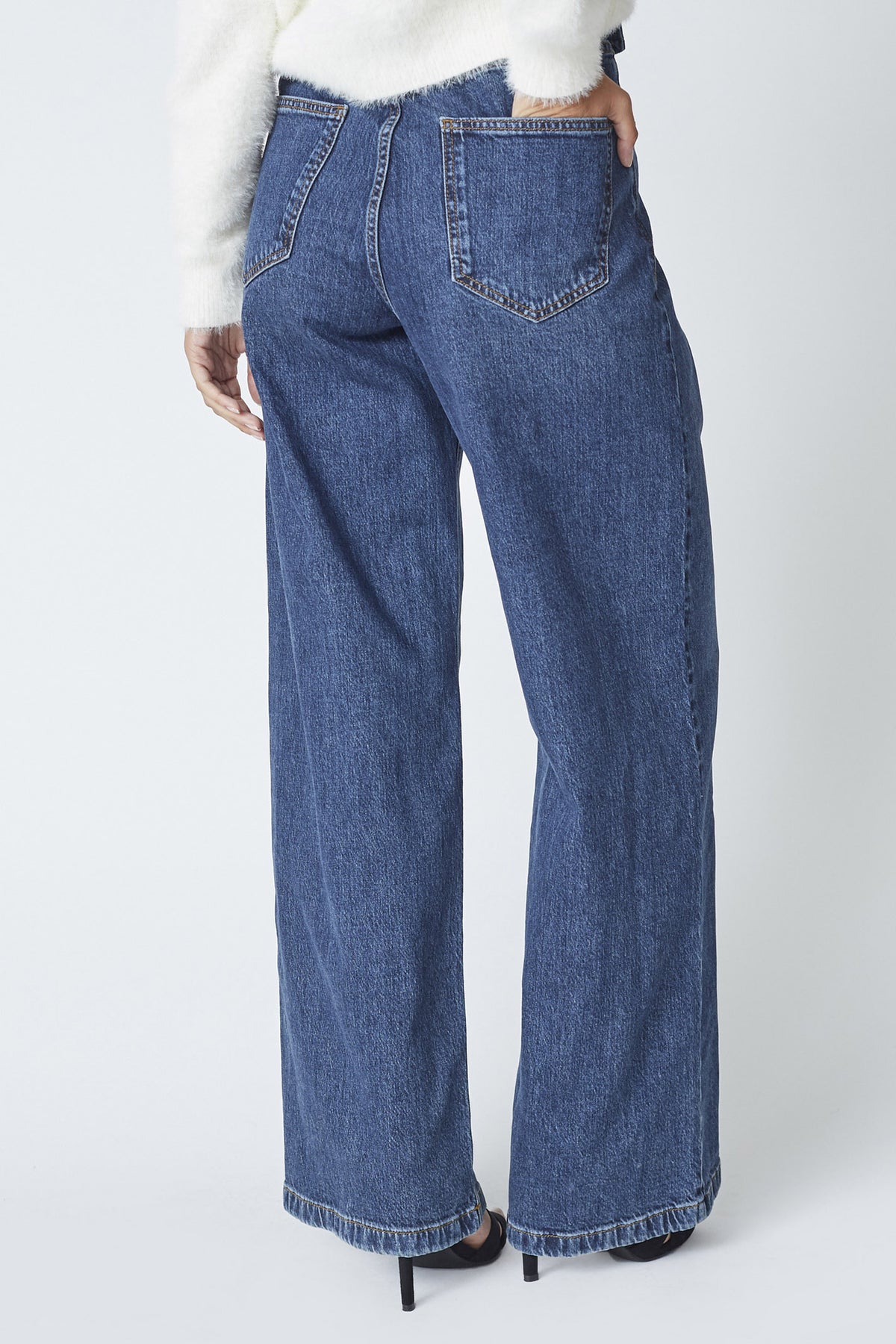 Co'couture Rumi CC Wide-Leg-Jeans mit Gürtel – dunkler Denim