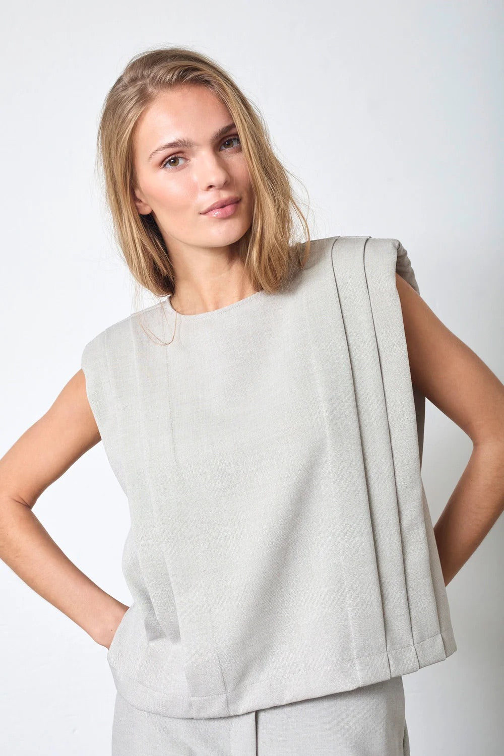 Co'couture Mava CC Padded Pleat Kurzarmtop – Cremeweiß