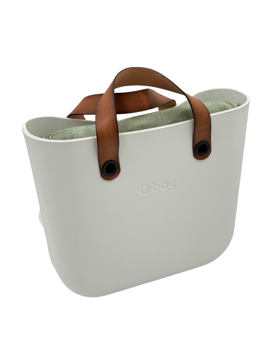 O bag – Off-White Tragetasche mit cognacfarbenen Ledergriffen & salbeigrüner Innentasche