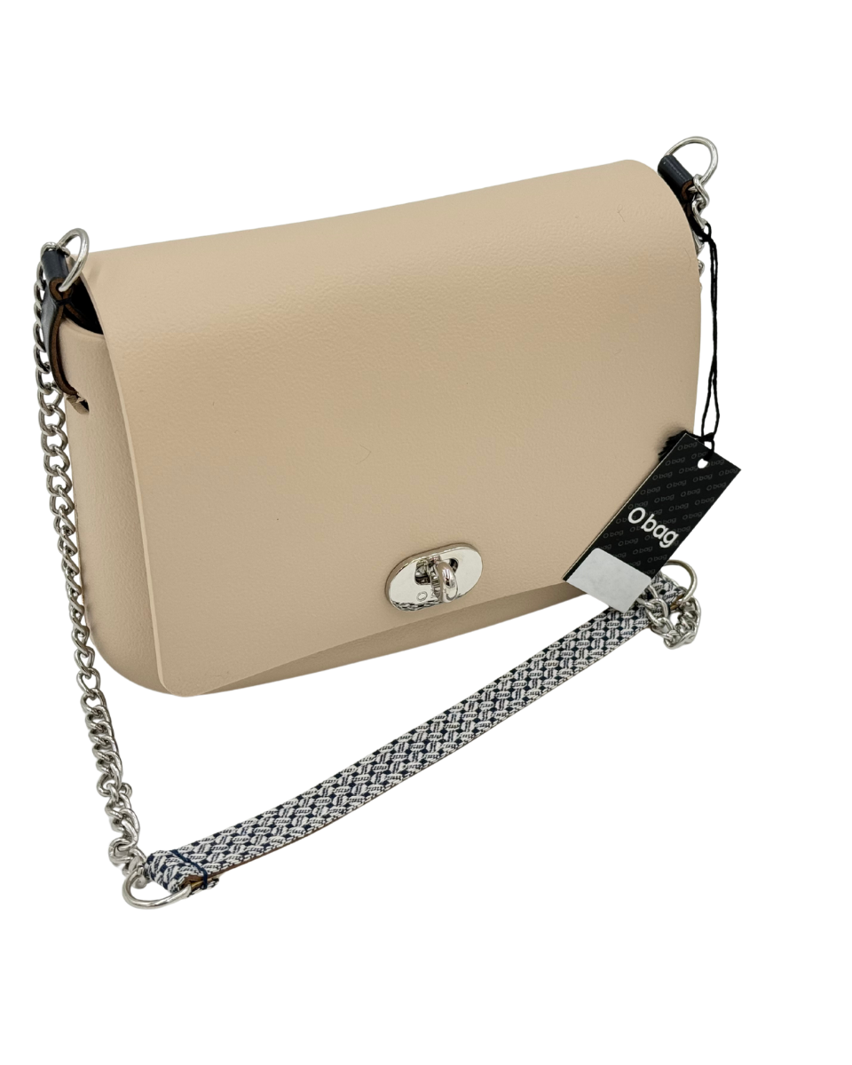 O bag Opocket – Umhängetasche Sandbeige mit silberner Kettenriemen