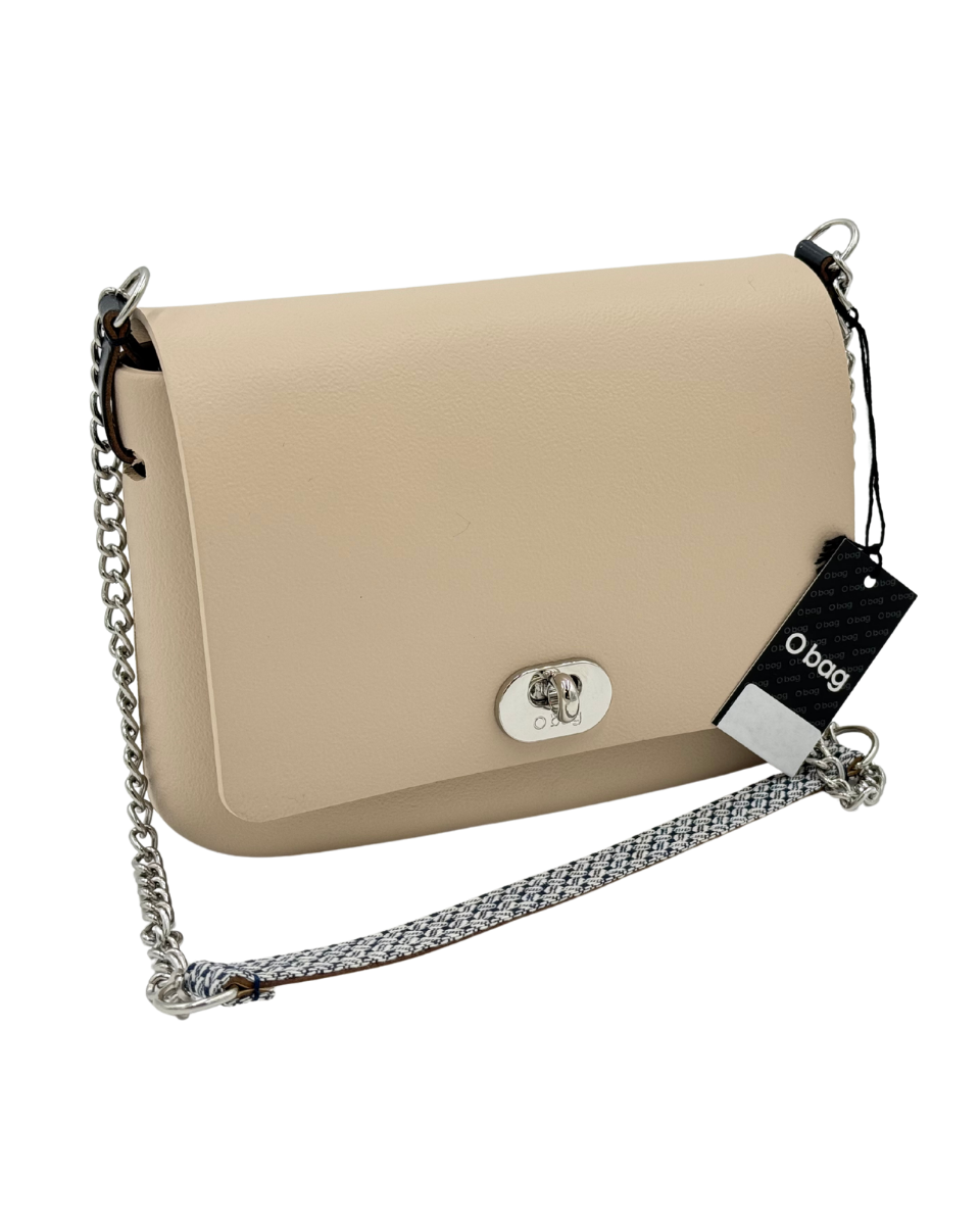 O bag Opocket – Umhängetasche Sandbeige mit silberner Kettenriemen
