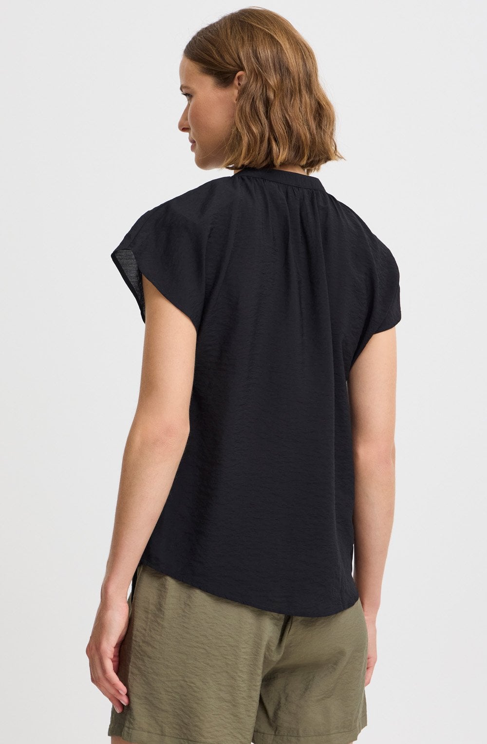 b.young Hailey Bluse mit Bindekragen - Schwarz