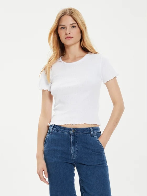 Brave Soul Crop-Top mit Ösenbesatz – Weiß