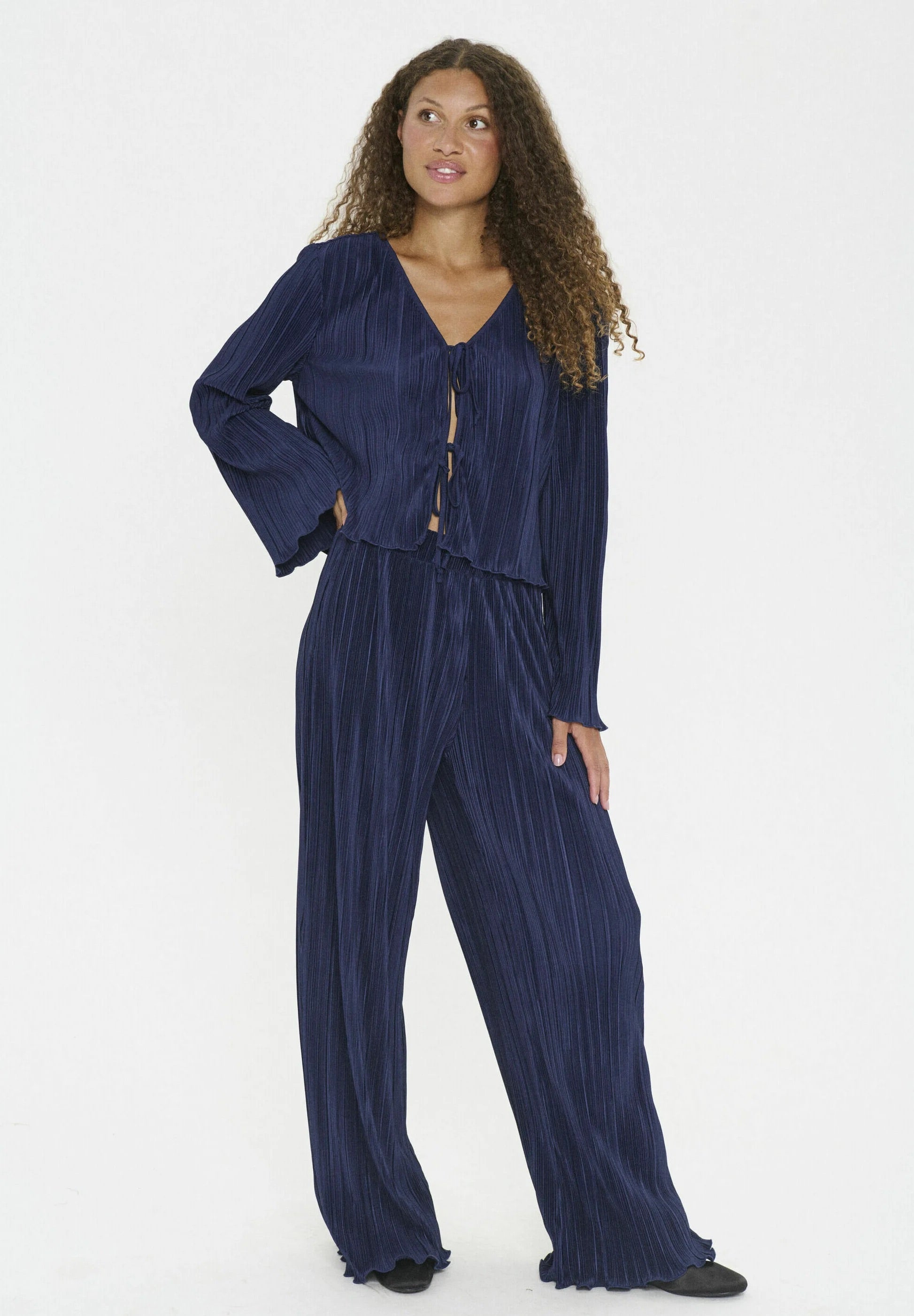 Saint Tropez ZUNISZ Faltenbluse mit Bindeband - Eclipse