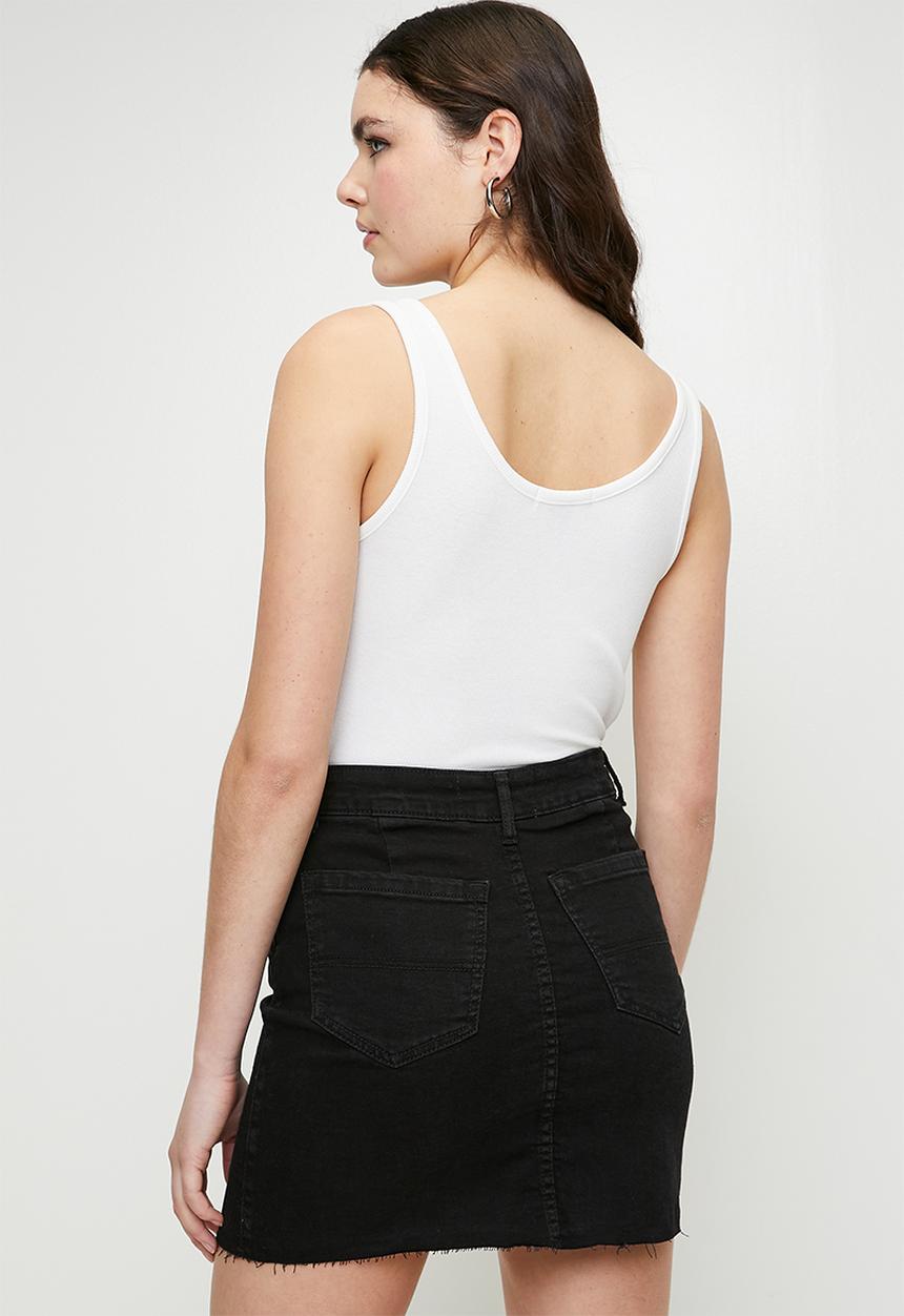 Brave Soul gerippter Body mit Knopfleiste vorne – Weiß